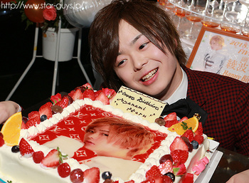 綾波 ハル 副主任 BIRTHDAY PARTY